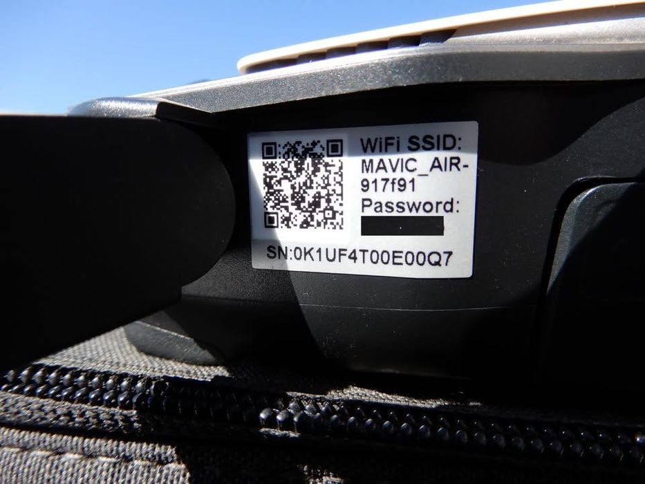 Drona Magic Air cu 2 acumulatori