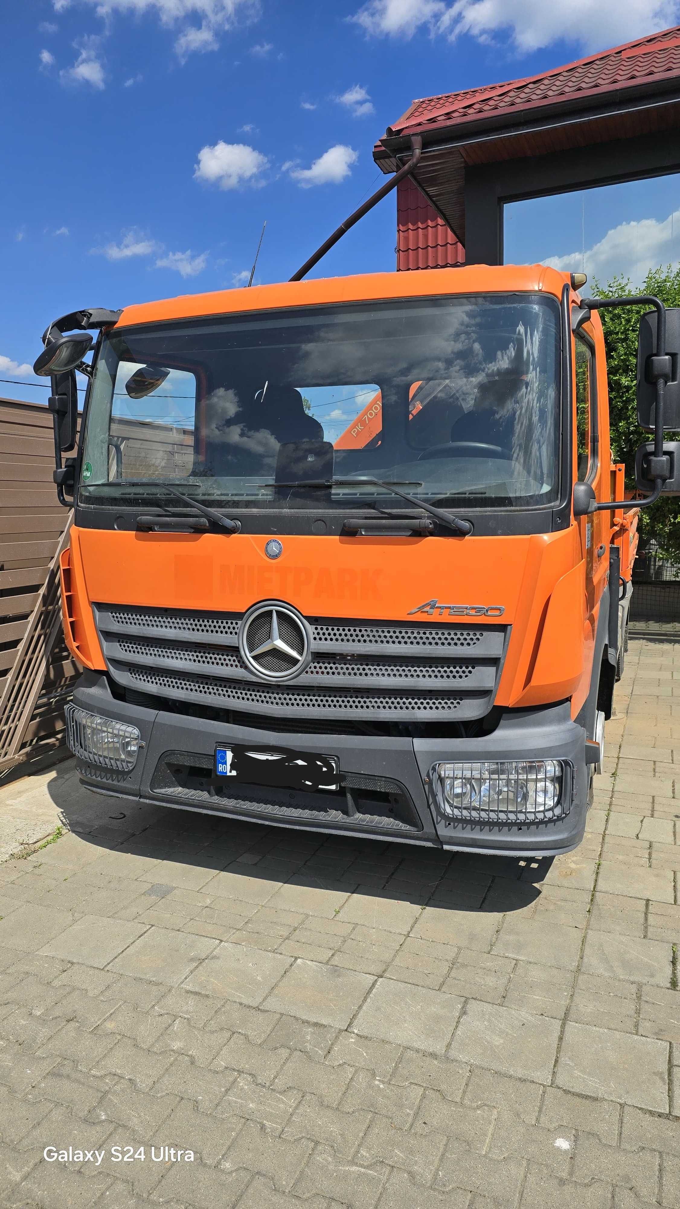 Mercedes Atego basculabil cu macara