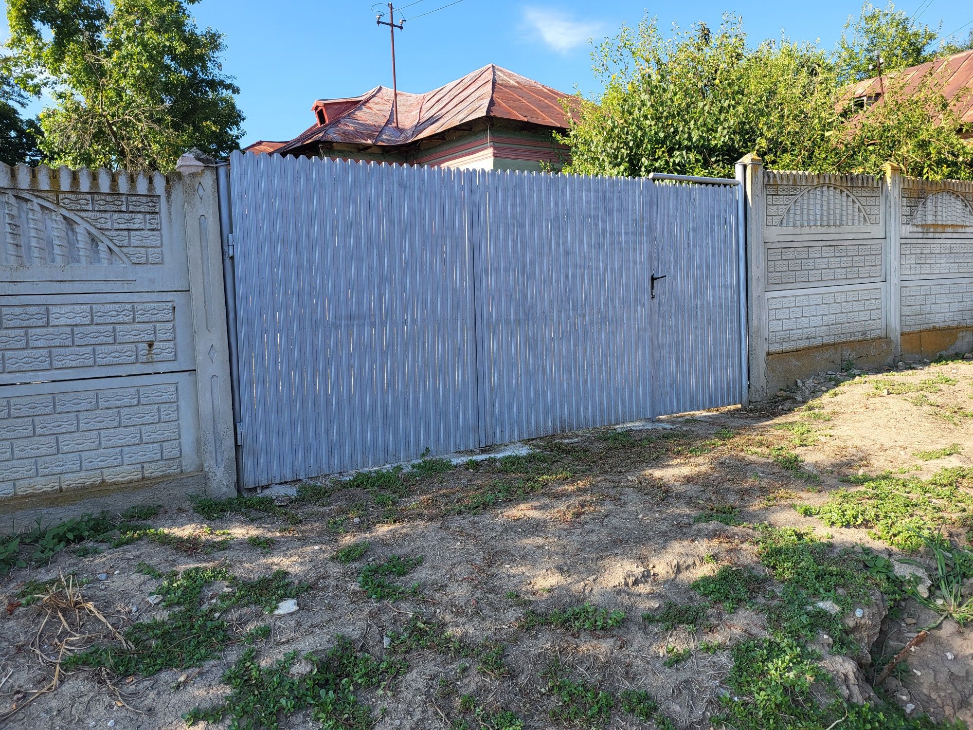 Vând casă lângă Craiova Simnicu de Sus  sat Izvor.