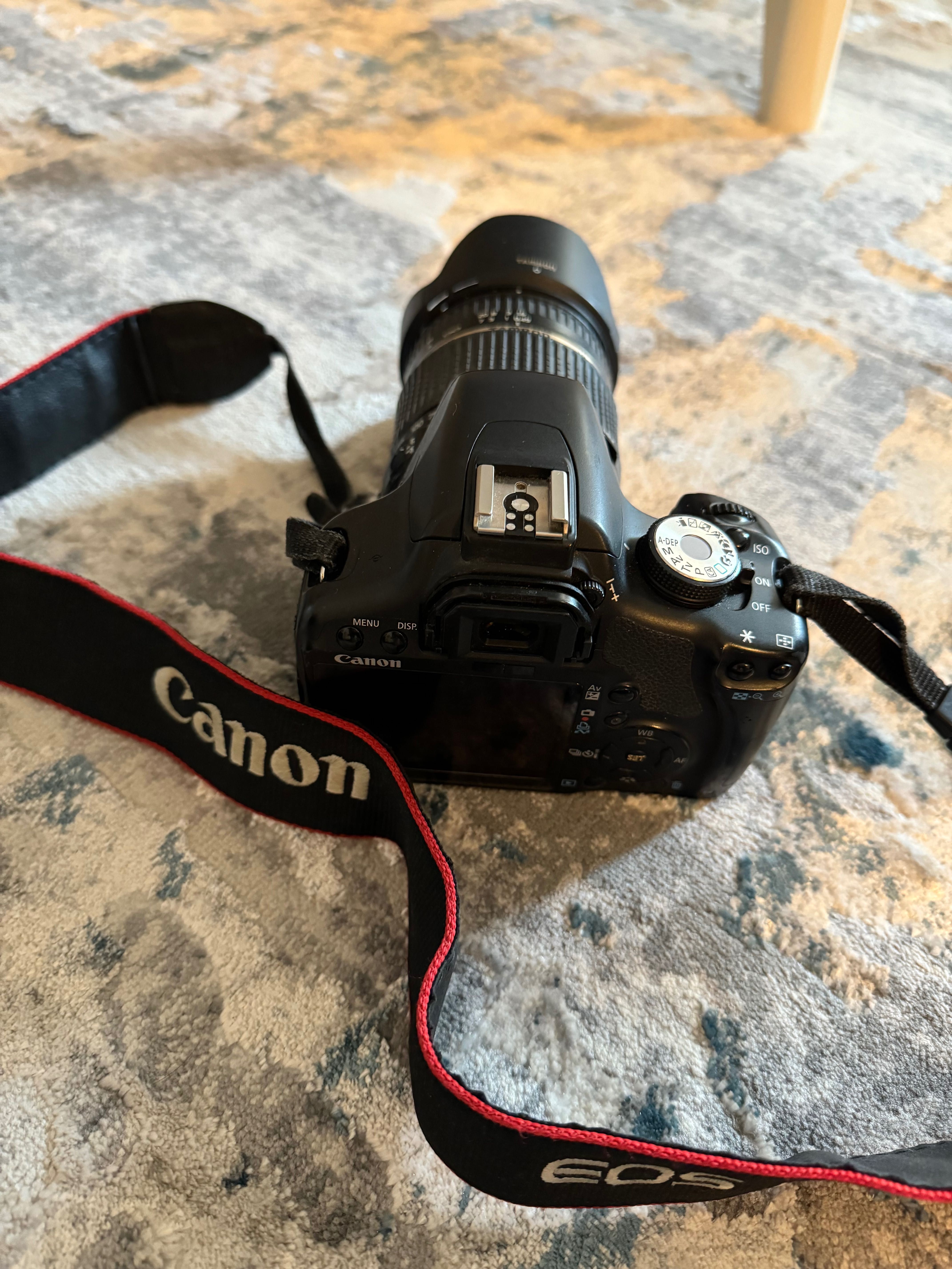 Canon eos rebel T1i cu obiectiv tamron 18-270 mm si geanta