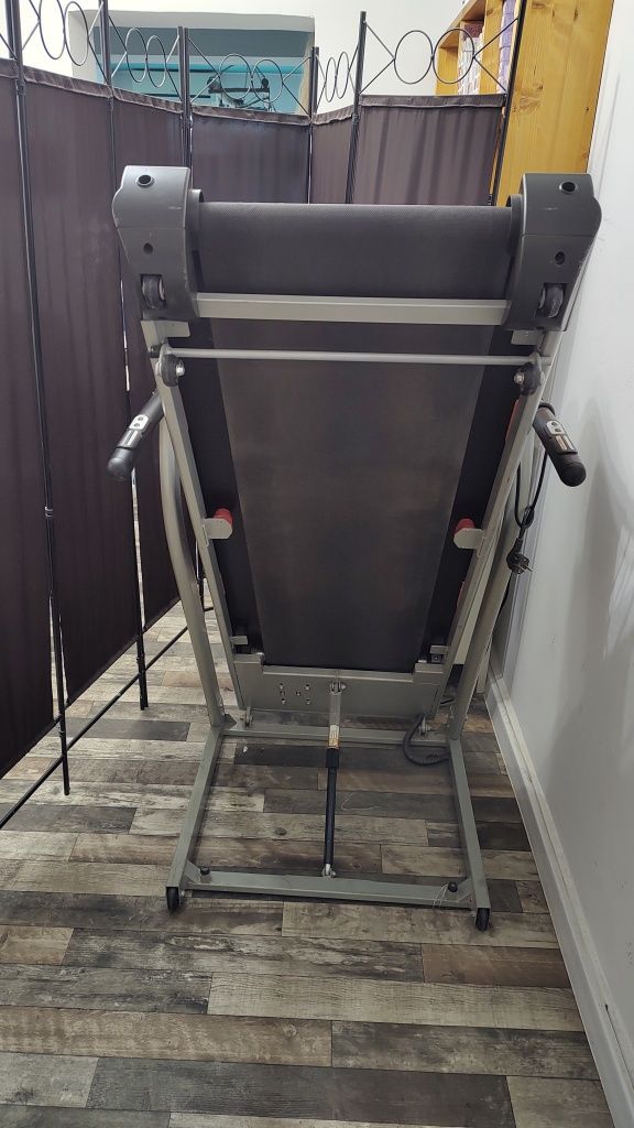 Bandă de alergat DHS