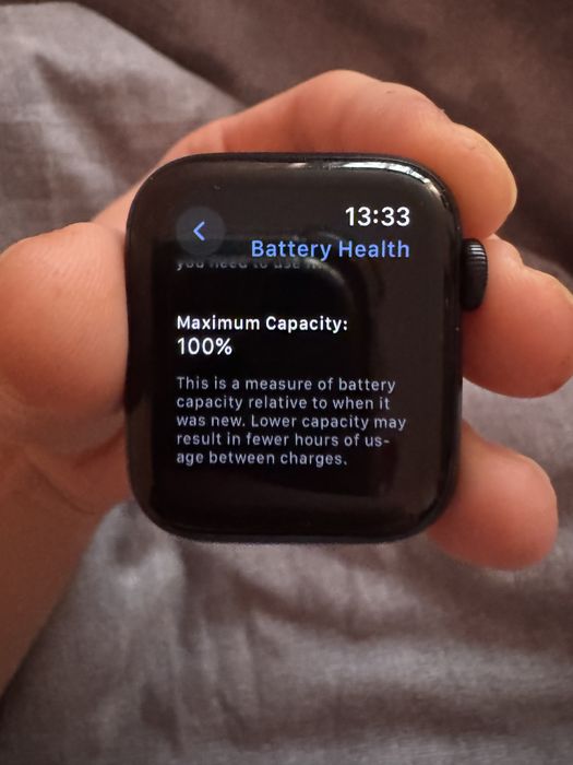 Смарт часовник Apple - Watch SE2 v2, 40mm