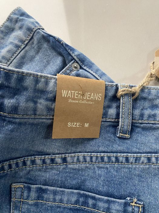 Fusta de blugi,marimeaM de culoare albastra