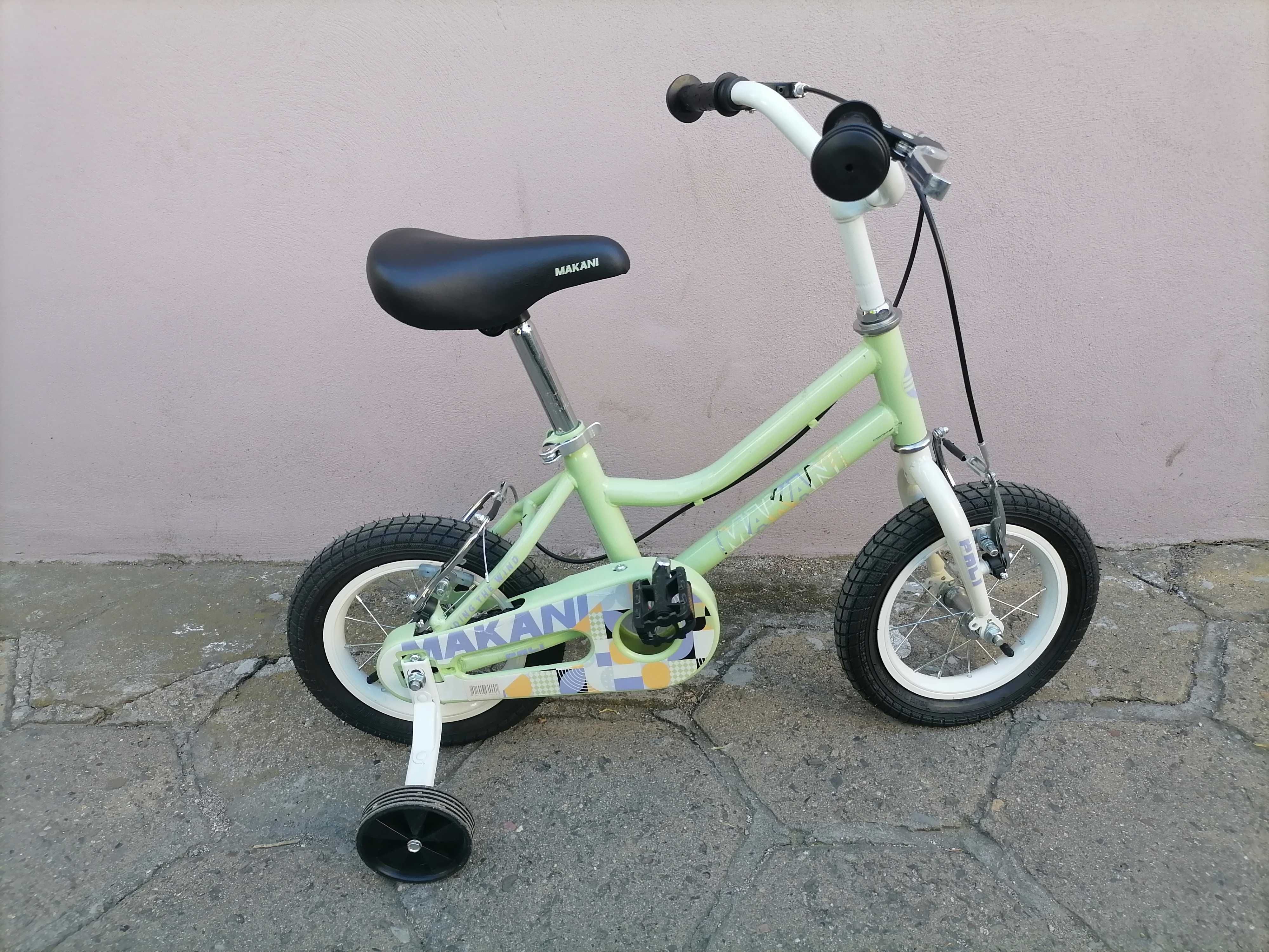 Детско колело, зелено с помощни колела