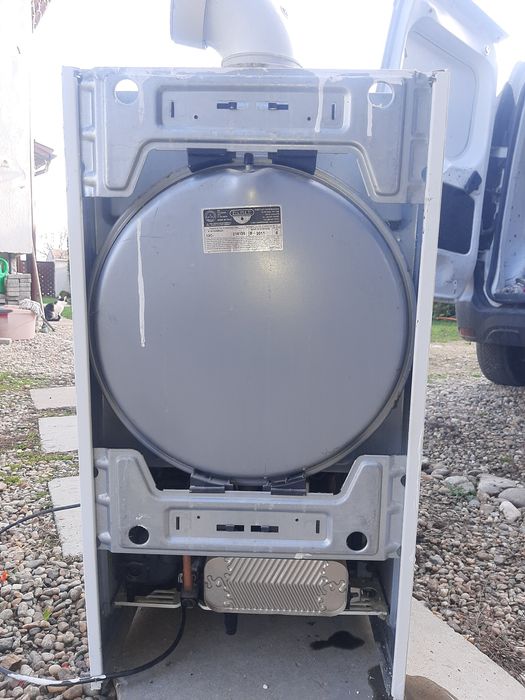 Vând  centrală ariston genus one  an 2011