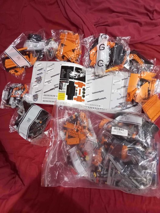 Technic 42056 Porsche 911 GT3 RS 1:8
