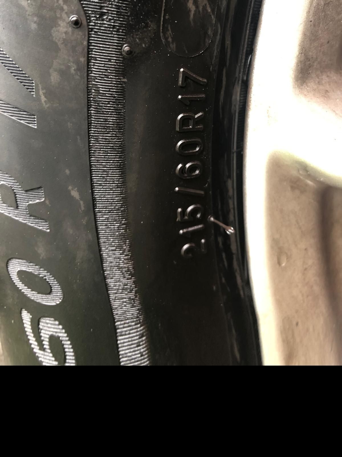 4 Anvelope Michelin R17 215/60, din 2023, sub 500 km