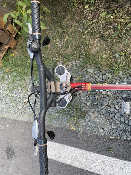 Bicicleta suspensie