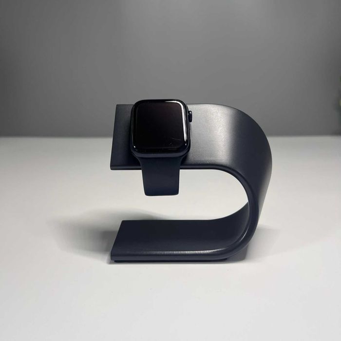 «Ломбард Белый» Актау Apple Watch SE 44 мм (2е поколение) арт. т169667