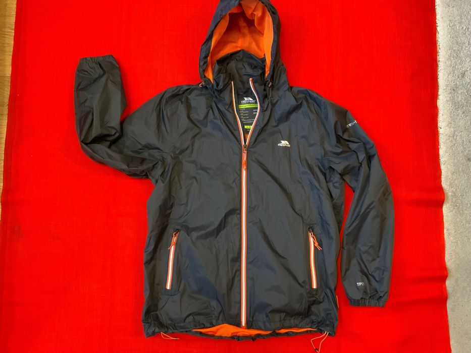 Trespass-оригинално яке размер л