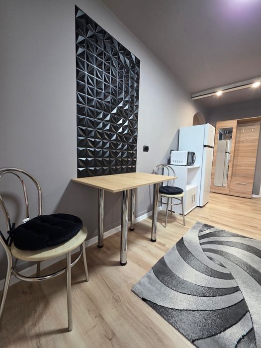 Închiriez apartament 2 camere str. Tășnad manastur