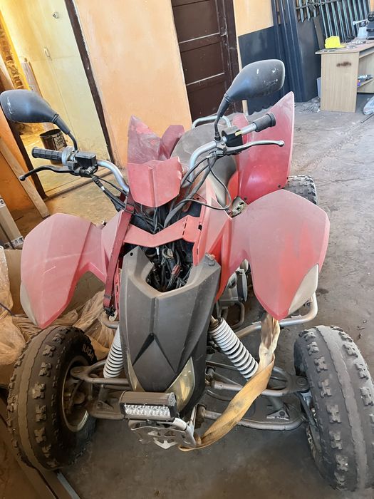Vand atv de 300 nefunctional nu da scanteie