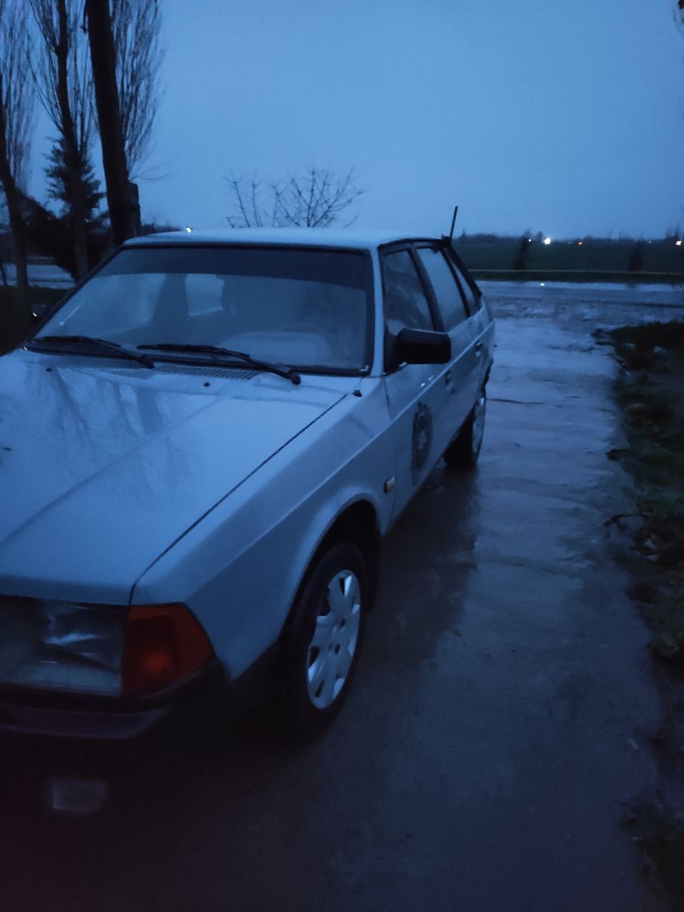 Moskvich 2141 sotaman