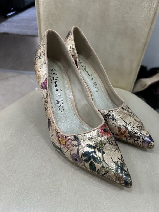 Pantofi din piele naturala