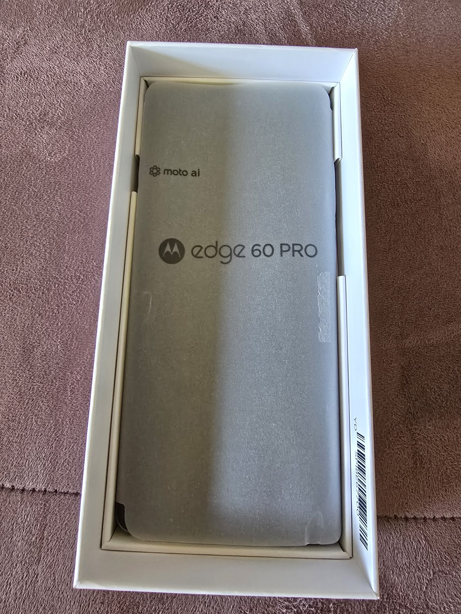 КАТО НОВ!! Motorola Edge 60 PRO Shadow Green 12 GB RAM с 36м. гаранция