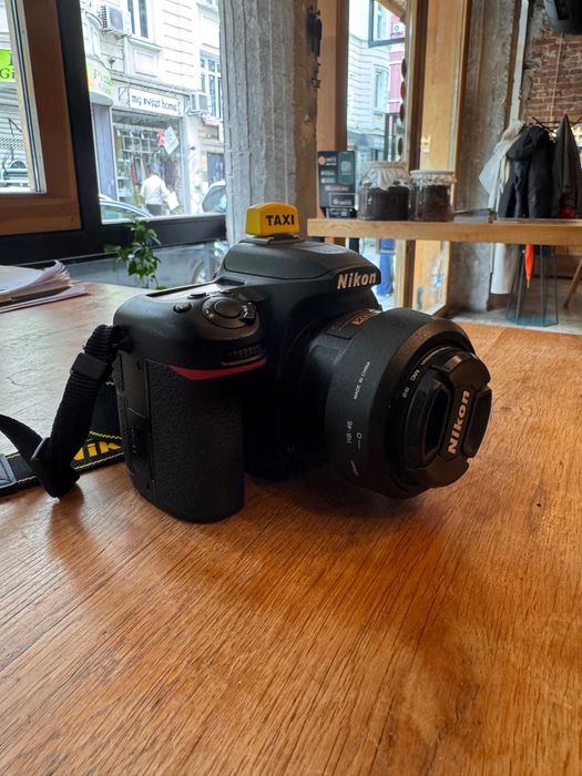 Nikon D7500 с 18‑55 VR и 35 mm f/1.8 – комплект с карта 64 GB