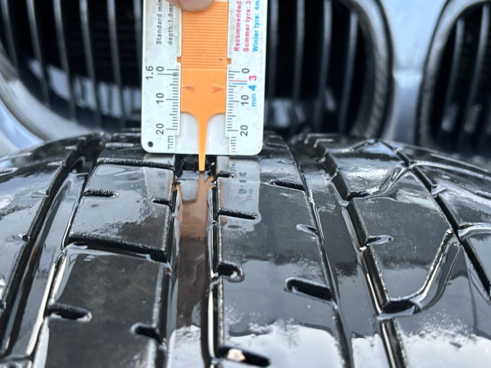 2 buc cauciucuri anvelope vara 225 35 R19  Pirelli