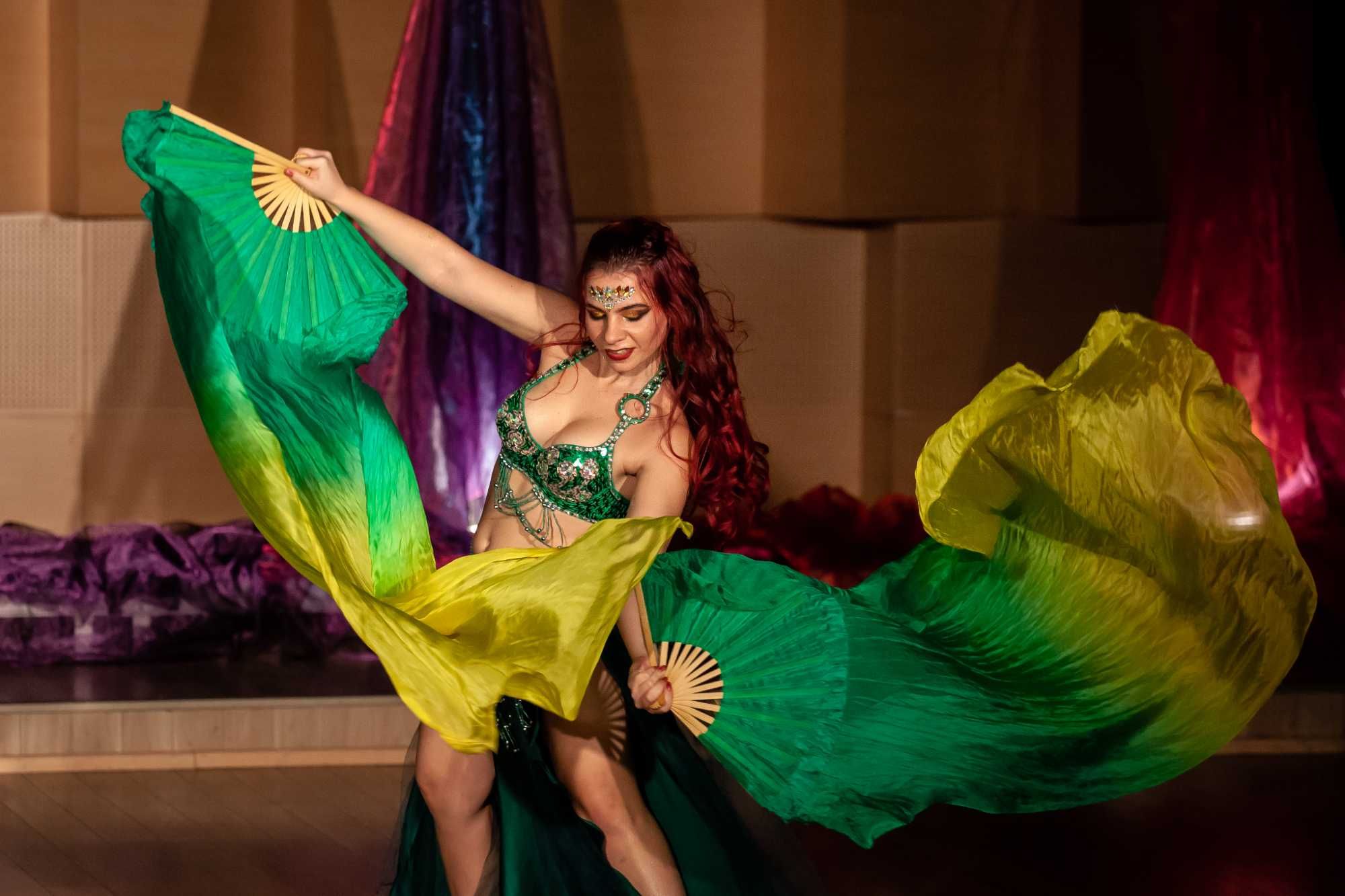 Show Dans Oriental/Bellydance - Dansatoare orientală