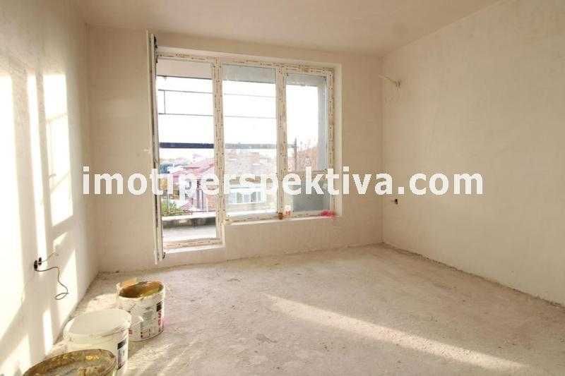 Продава се Тристаен апартамент в Пловдив, Кючук Париж - 105 кв.м за 1429 €/кв.м - Снимка #1