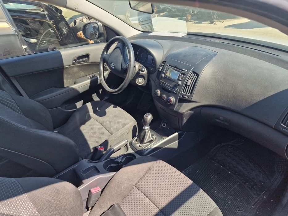 Dezmembram Hyundai i30 2011 1.6crdi D4FB