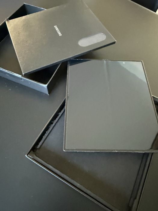Samsung Galaxy Z Fold 6 , 512 GB , stare impecabila, baterie 100 %