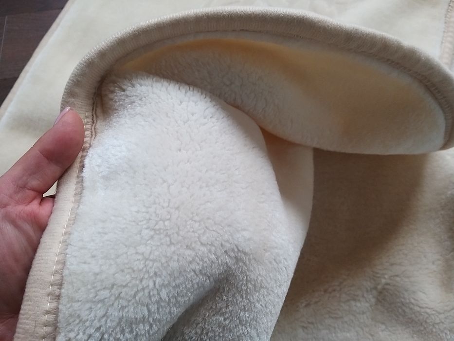 Patura groasa crem camera copii