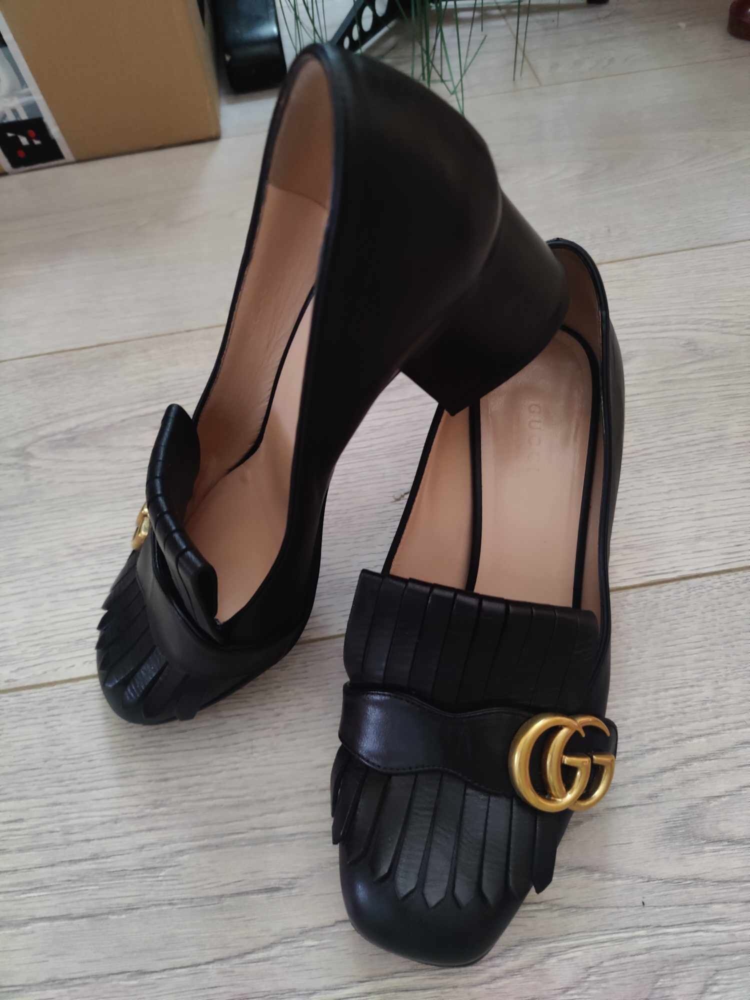 Mocasini Gucci negri din piele