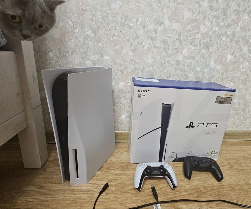 PS 5 игровая приставка в отличном состоянии