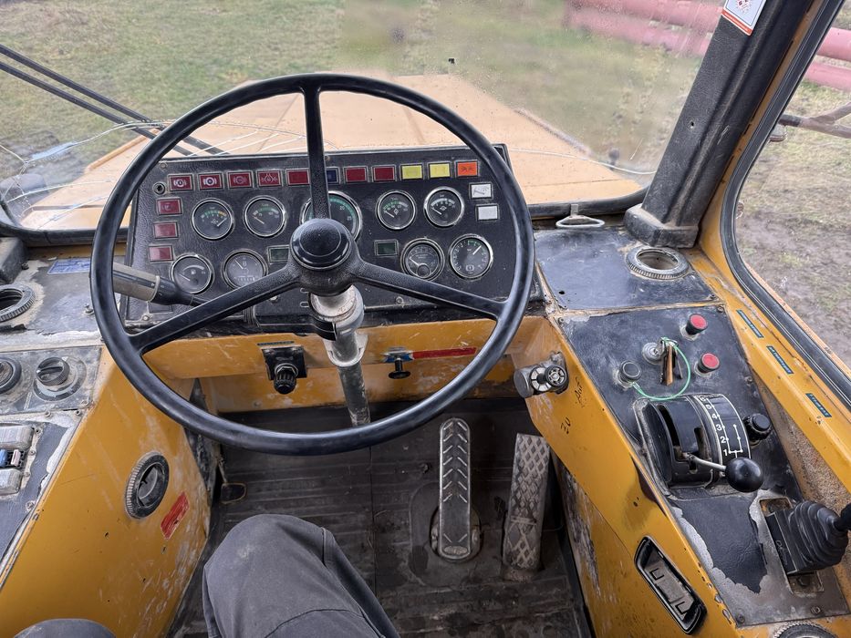 De vanzare Dumper Moxy 6225B 6x6 .