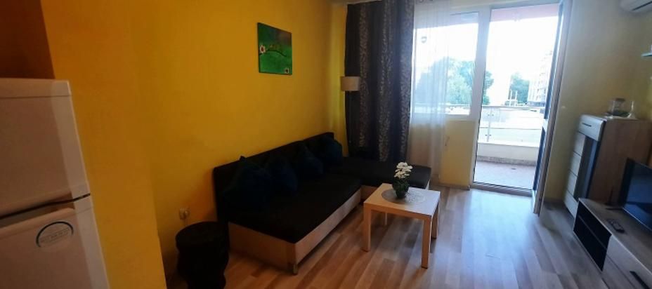 Дава се под наем Двустаен апартамент в Пловдив, Център - 65 кв.м за 375 € - Снимка #1
