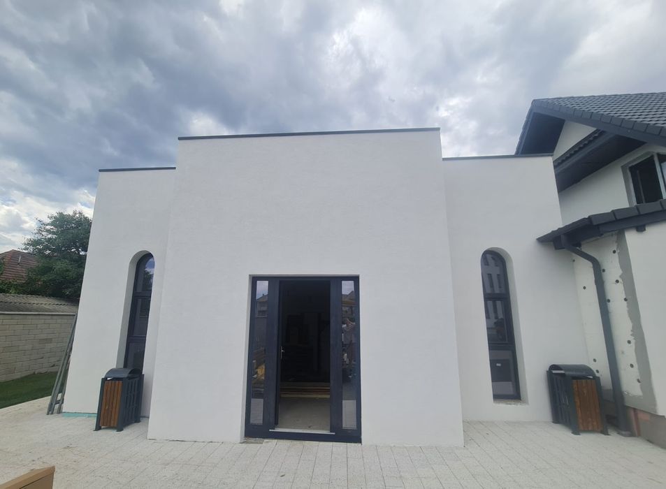 Firma constructii executa interioare/exterioare