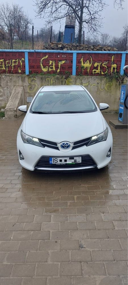 Toyota Auris Hybrid