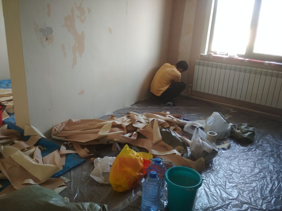 Демонтаж стены,кафель,