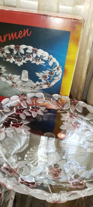 Посуда вазы и стаканы