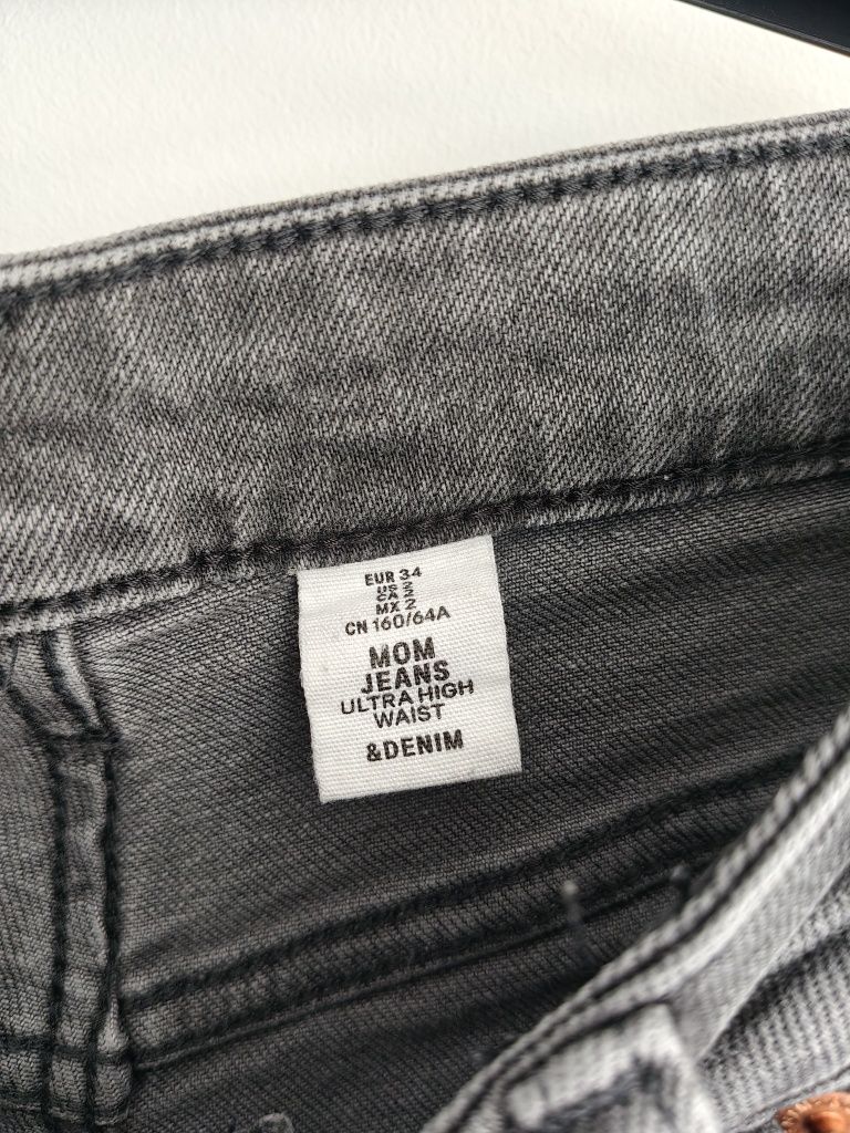 Blugi XS mom fit, blugi slim fit, rochiță de blugi