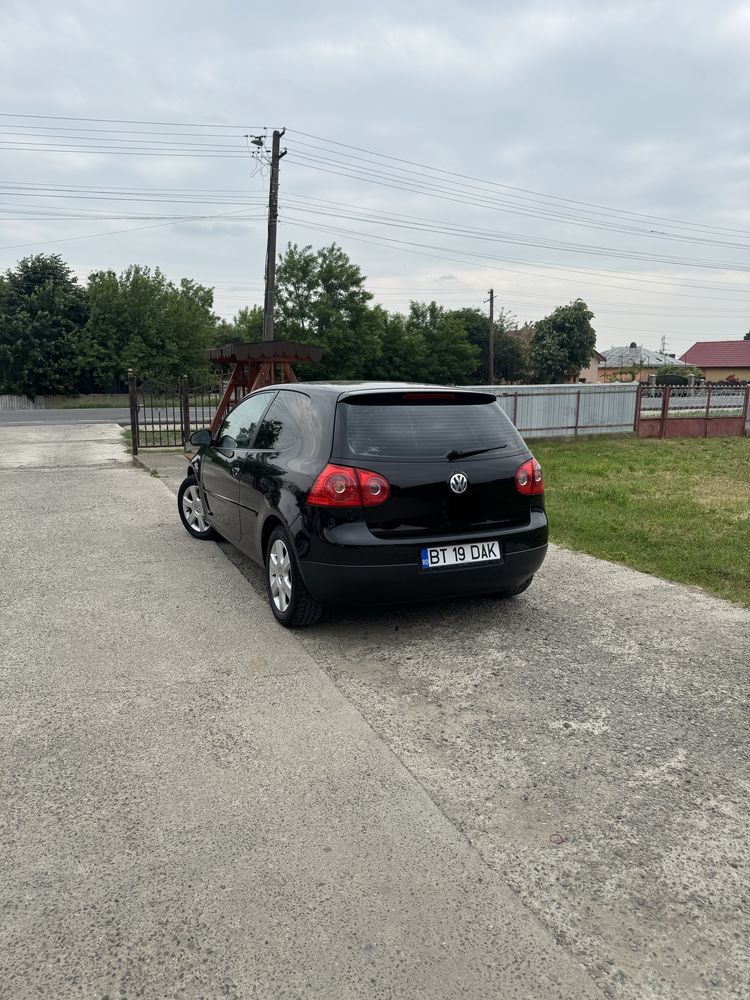Volkswagen Golf 5  1.6 benzina