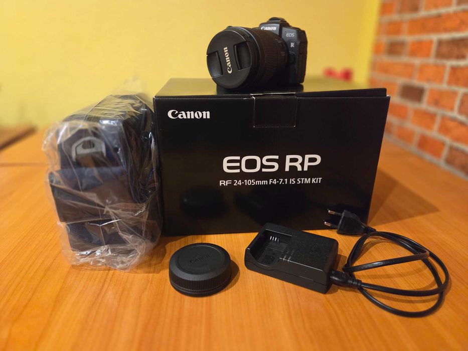 Canon EOS RP kit cu obiectiv Canon RF 50mm f/1.8