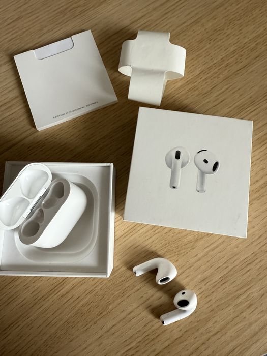 Apple AirPods 4 модел MXP63ZM/A