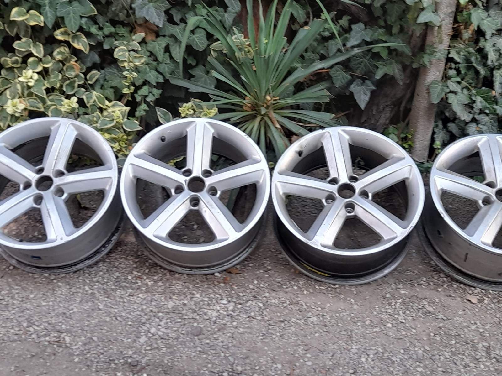 Джанти 17" 5/112 за AUDI