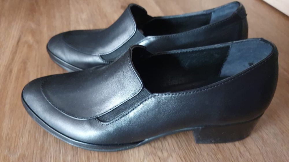 Женские туфли