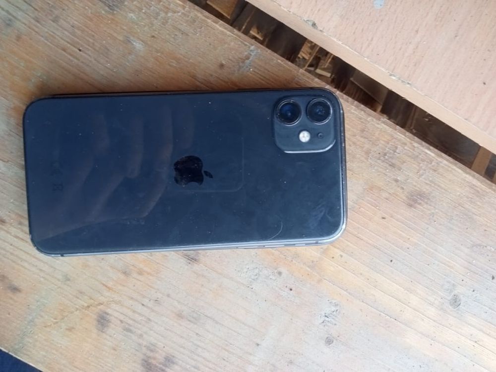 Продам айфон. 11