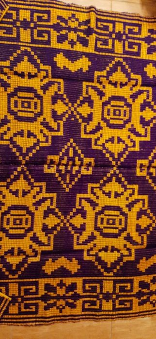 Carpete, macaturi, covoare de lana