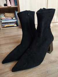 Botine negre cu toc