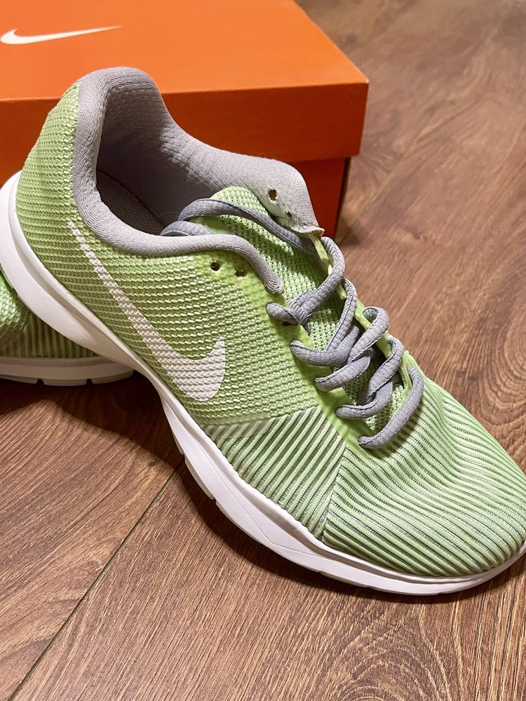Nike Маратонки 37,5 мента