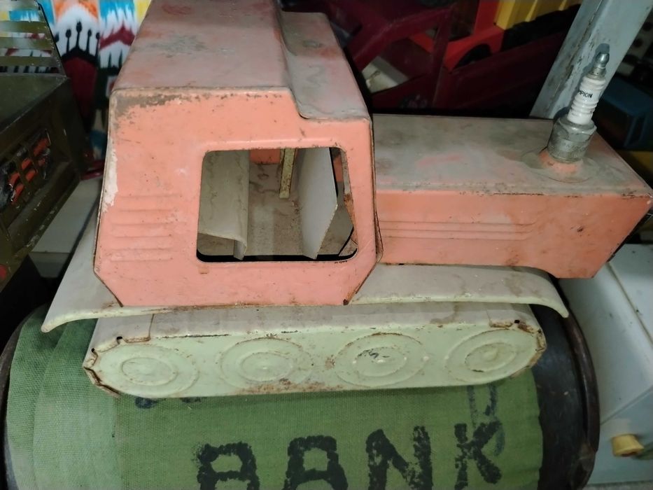 Игрушки ссср, жесть, 2шт.Смотрите фото.