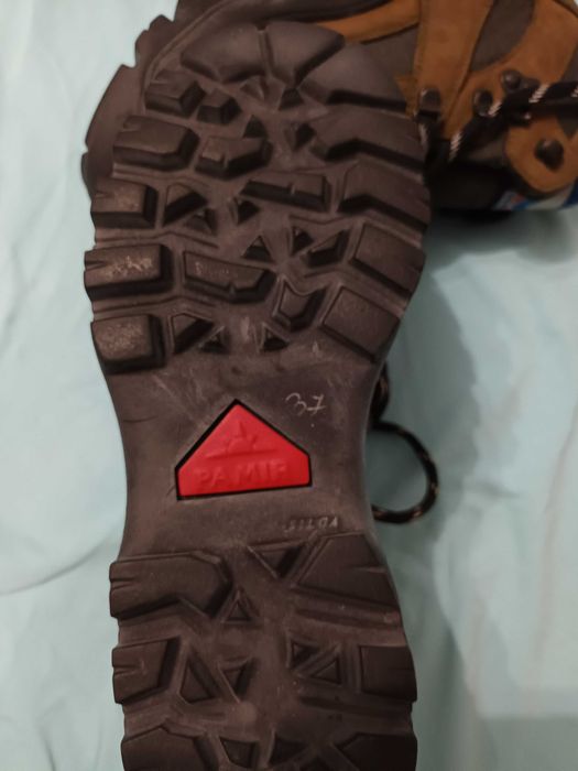 Дамски /детски/туристически обувки от естествен набук