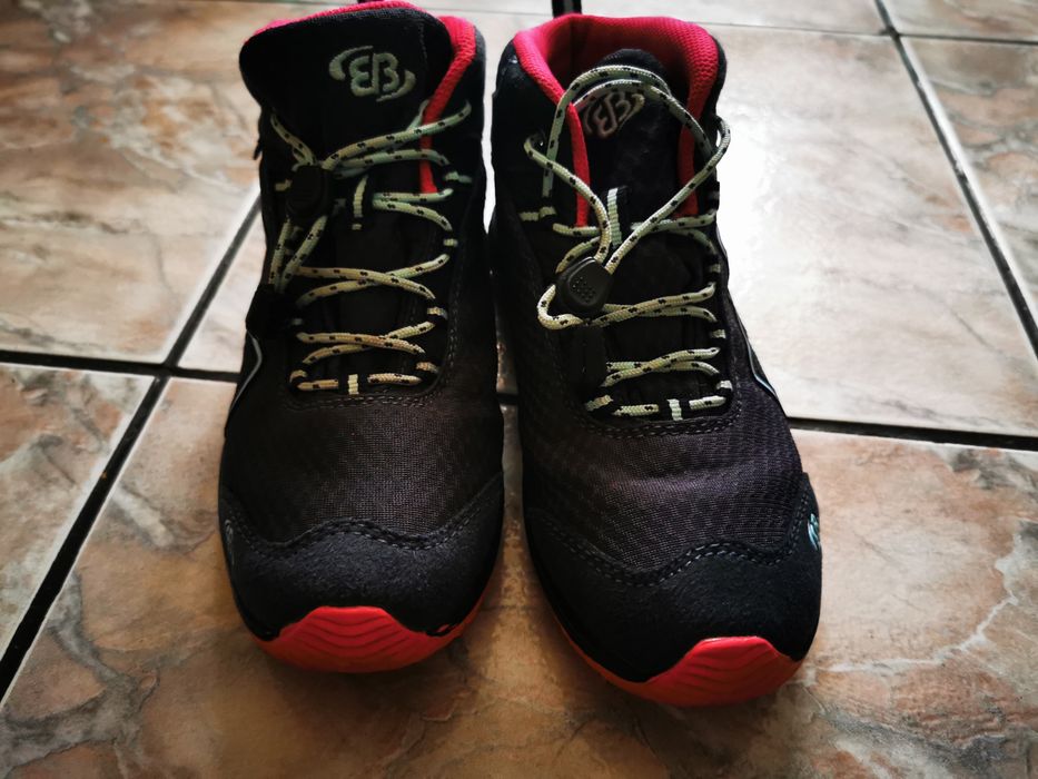 Adidași 34 impermeabili