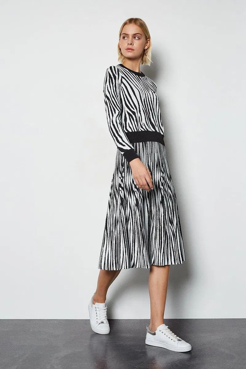 Нова пола Karen Millen