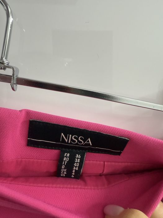 Fusta nissa marimea 38