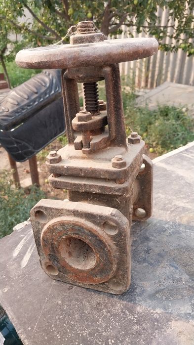 Задвижка стальная